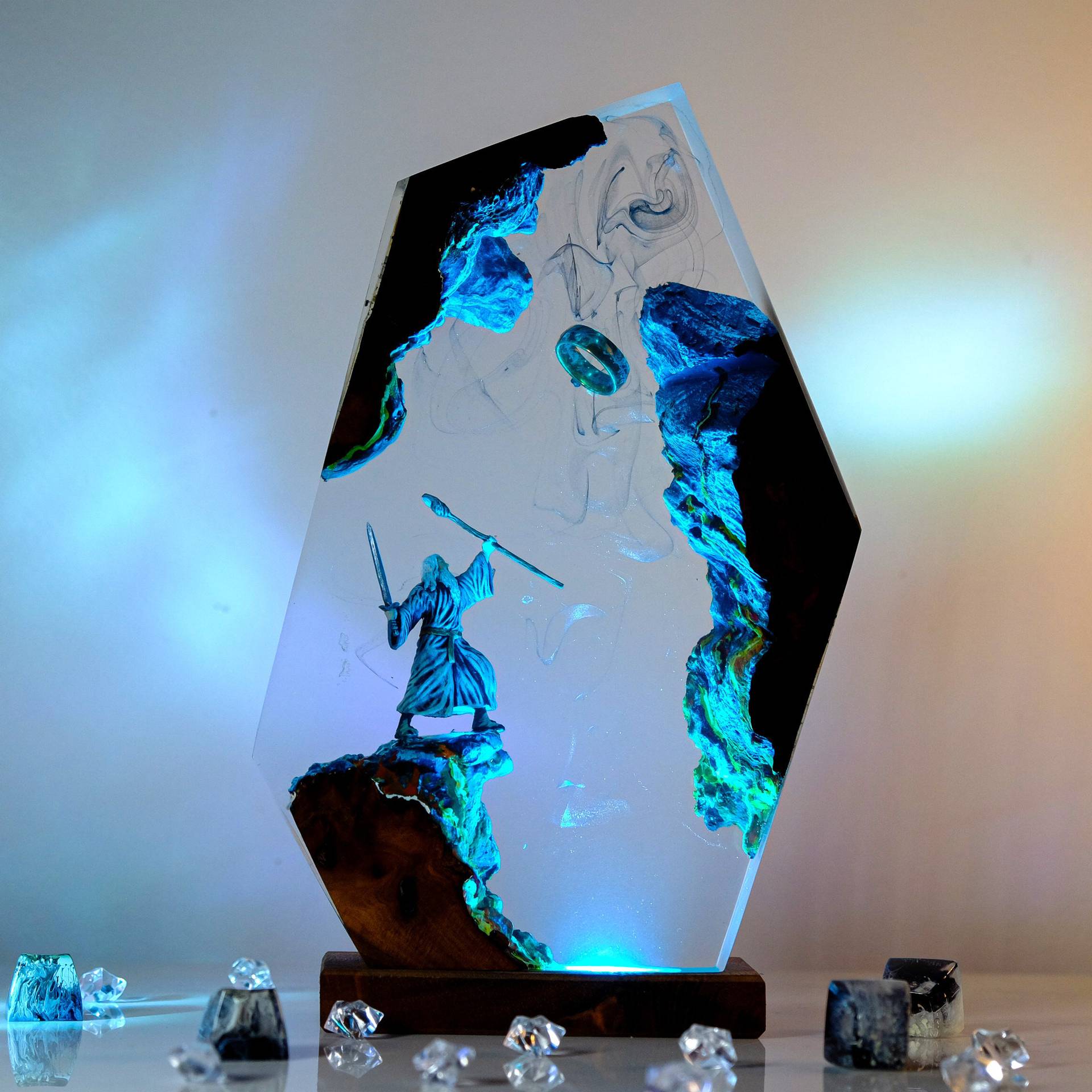 Lámpara de Resina con Figura d - Desk Setup Decor reseña y precio