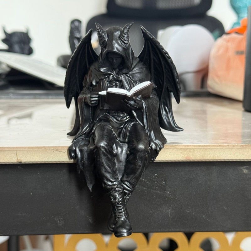 Estatua gótica de demonio leye - Desk Setup Black reseña y precio